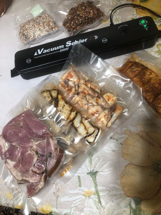 Вакуумный упаковщик