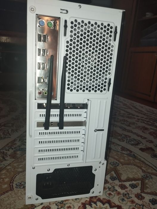 Xeaon E5-2673-v3 Rtx 2060