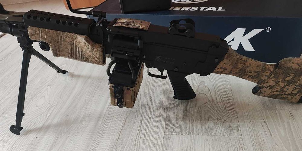 Replica airsoft A&K M249 MK2 SAW mitraliera+ Upgrade.