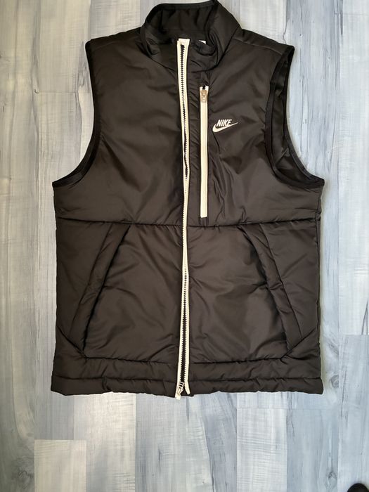 Елек на Nike THERMA-FIT