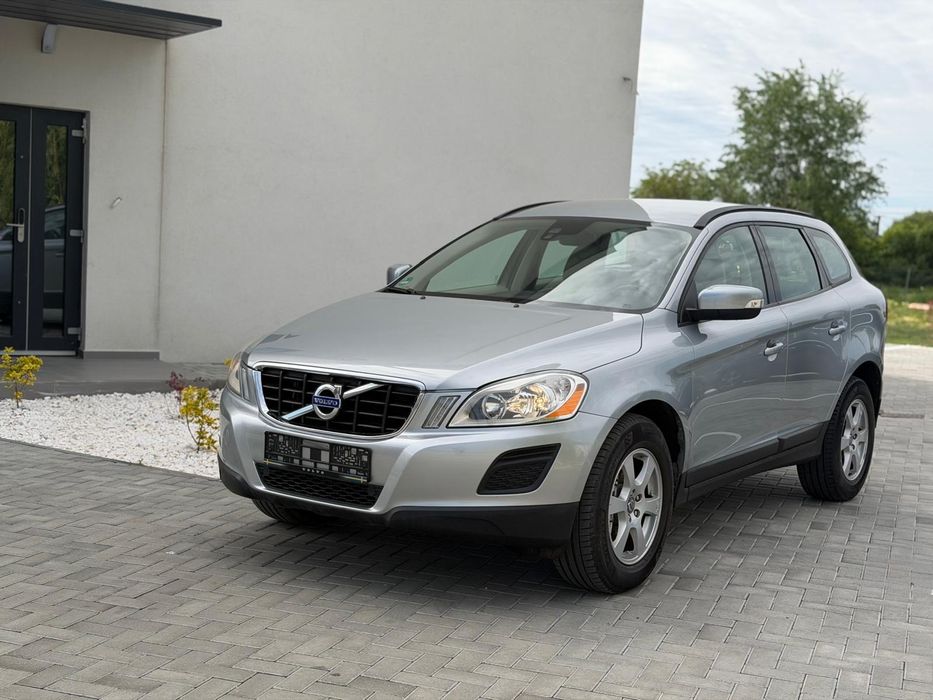 VOLVO XC60 2011