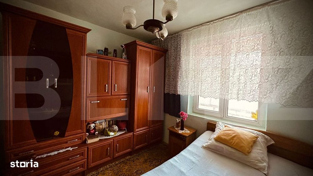 Apartament cu 3 camere si balcon, decoamandat, spatios si calduros in