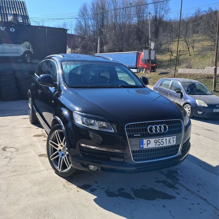 Vând Audi Q7 S-L
