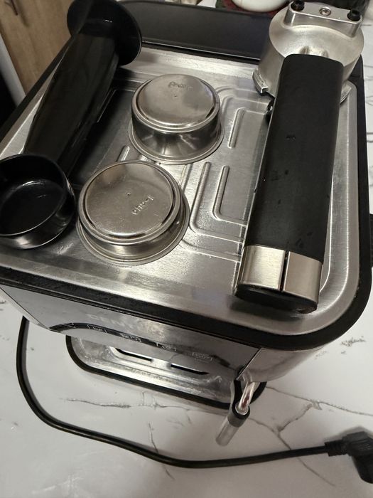 Продам кофеварку
