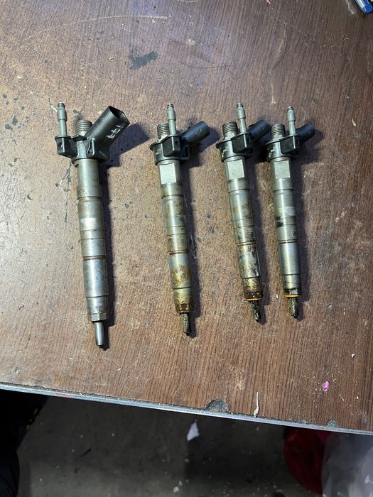 Injector bmw e60,x3,e90 cod: 0445116001