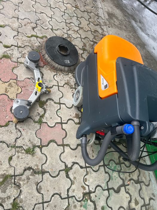 Masina de spalat pardoseli / Taski swingo 455 B