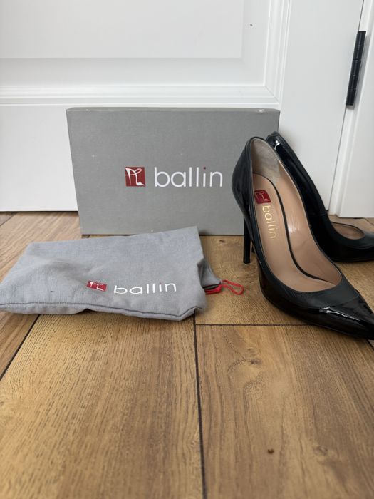 Продам женскую обувь