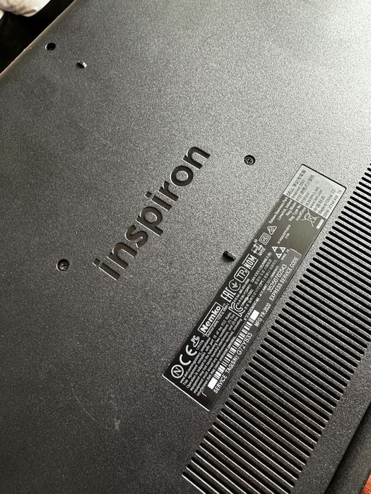 Лаптоп Dell inspirion
