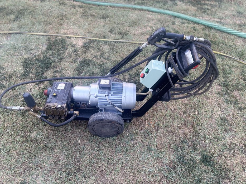 Vand Pompa Aparat de Spalat cu Presiune Trifazic Hawk HC 450