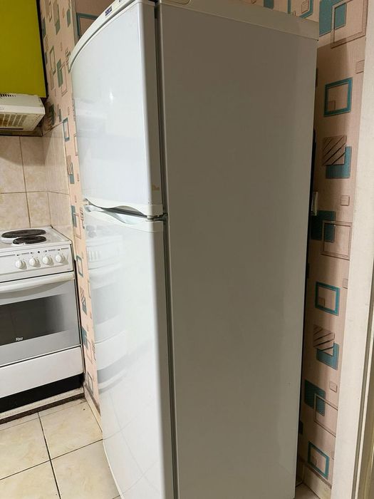 Холодильник б/у как новый