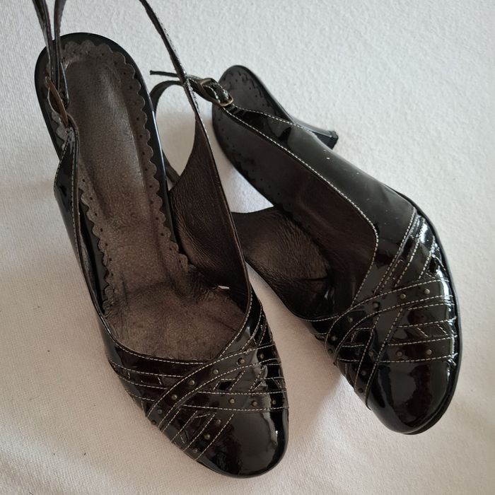 Sandale piele lacuită 38