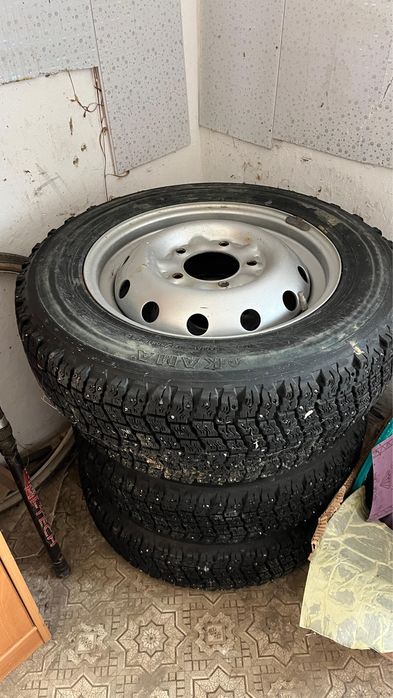 Продам шины срочно