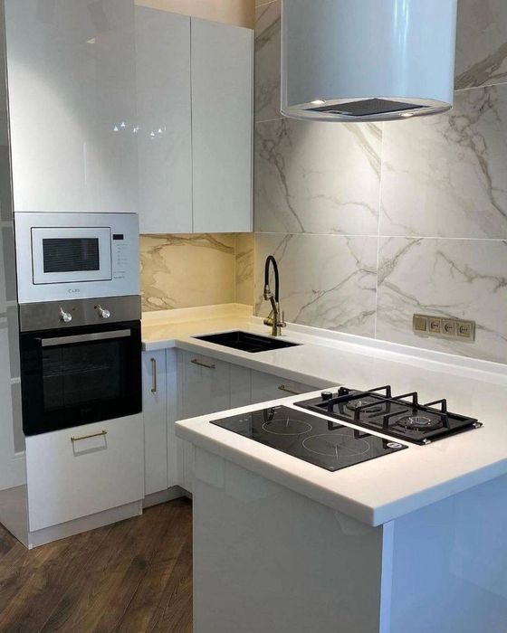 Столешници на заказ с искуственного и полуискуственного камня.