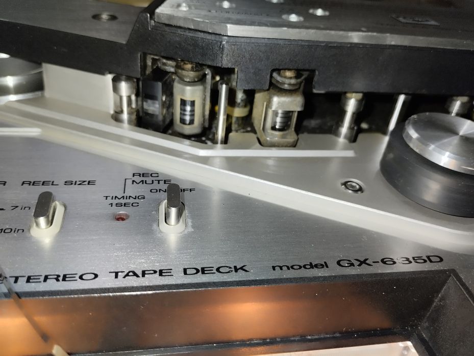 Магнитофон AKAI 635GX
