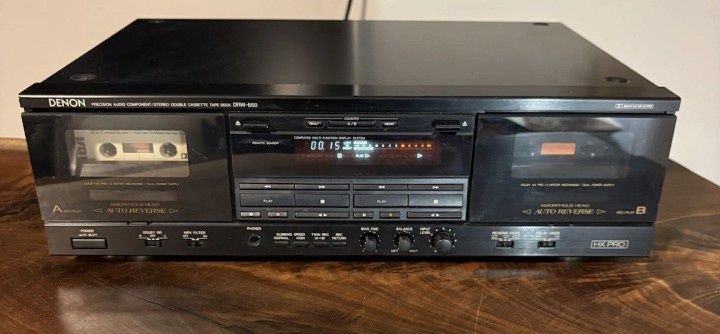 Продавам Двукасетен реверсен дек Denon DRW-850