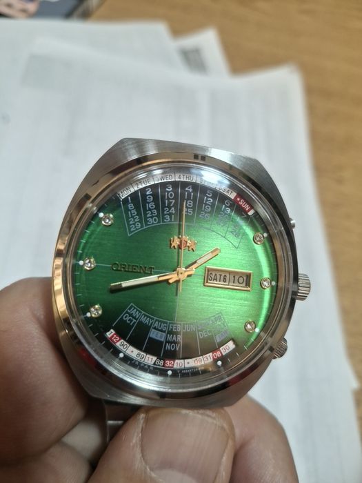 Продавам Ориент Orient  вечен календар