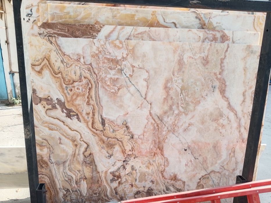 Mramir toshlar bor Eron travertine Onix turli xil turdagi toshlar bor