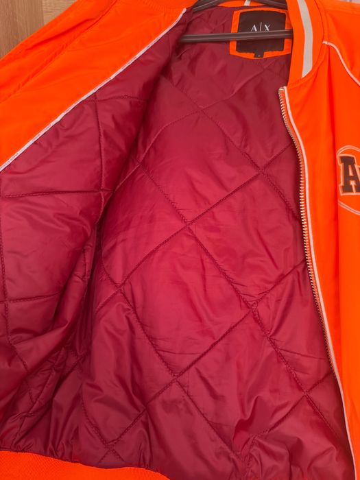 Armani exchange бомбер