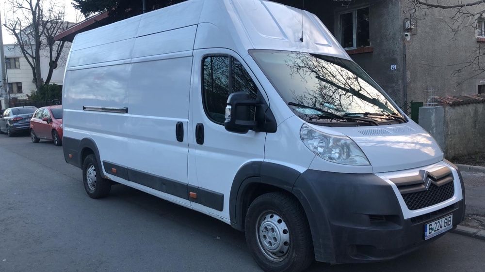 Servicii de transport marfa, relocari