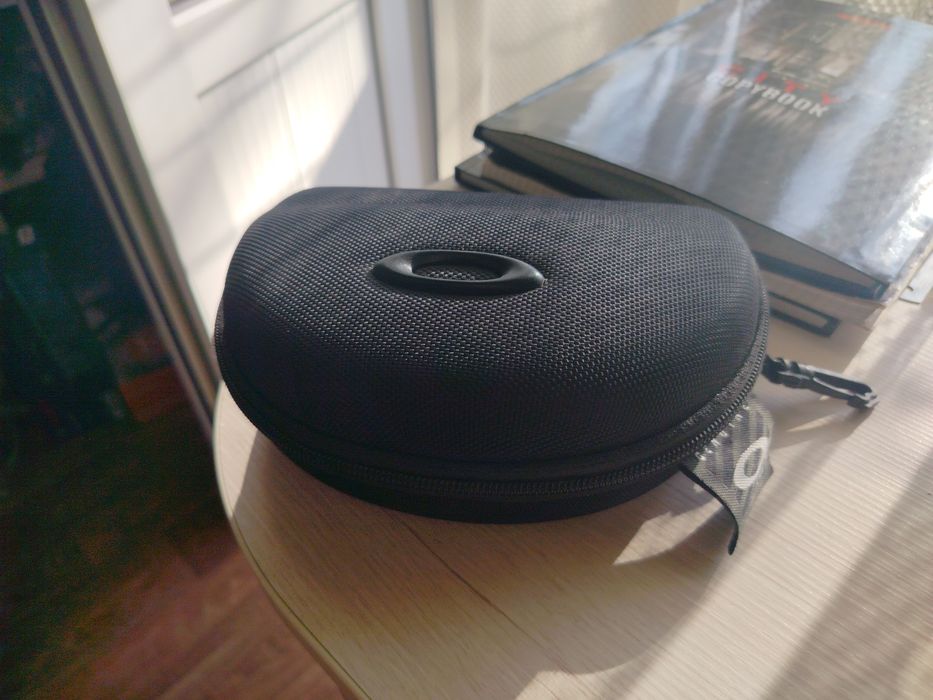 Очки Oakley со сменными линзами