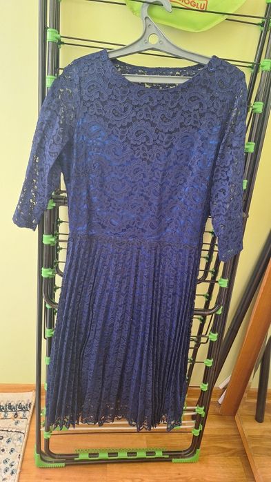 Продается платье. По 2000 тг.