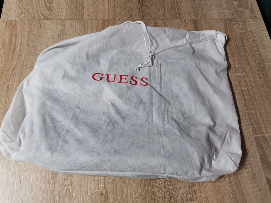 Geanta, poșetă Guess
