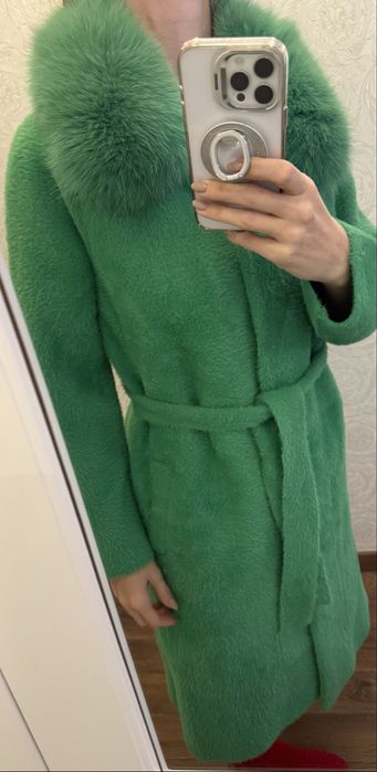 Палто в зелен цвят с колан