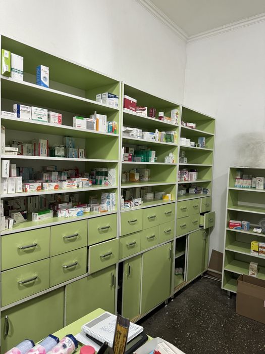 Продаю Мебель для аптеки.Торг уместен.