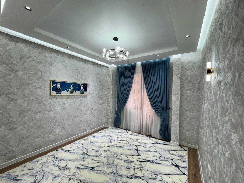 3х студийная квартира  на 2м этаже  Вокзала.