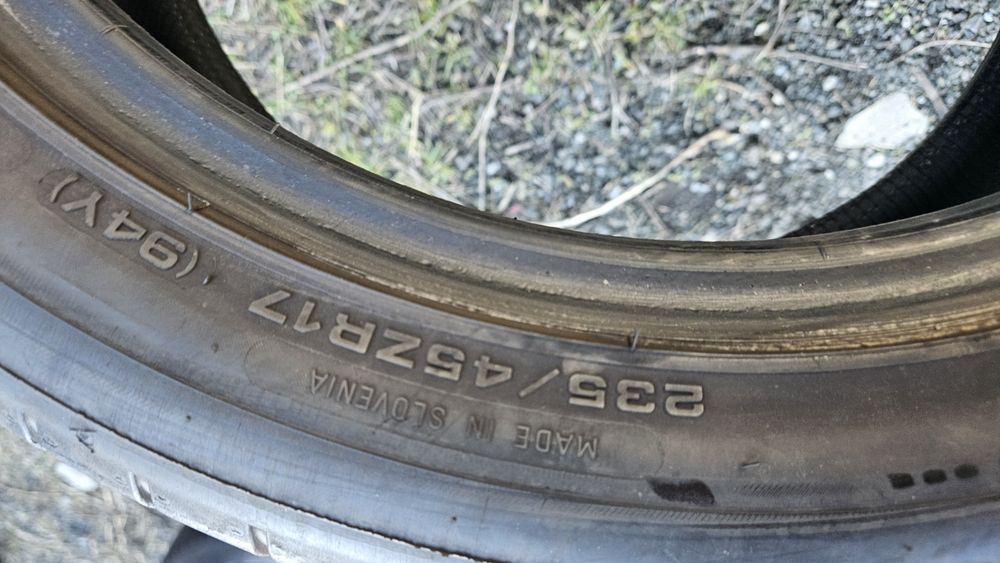 2бр гуми 235 45 17 дънлоп dunlop