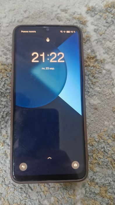 OPPO смартфон в хорошем состоянии