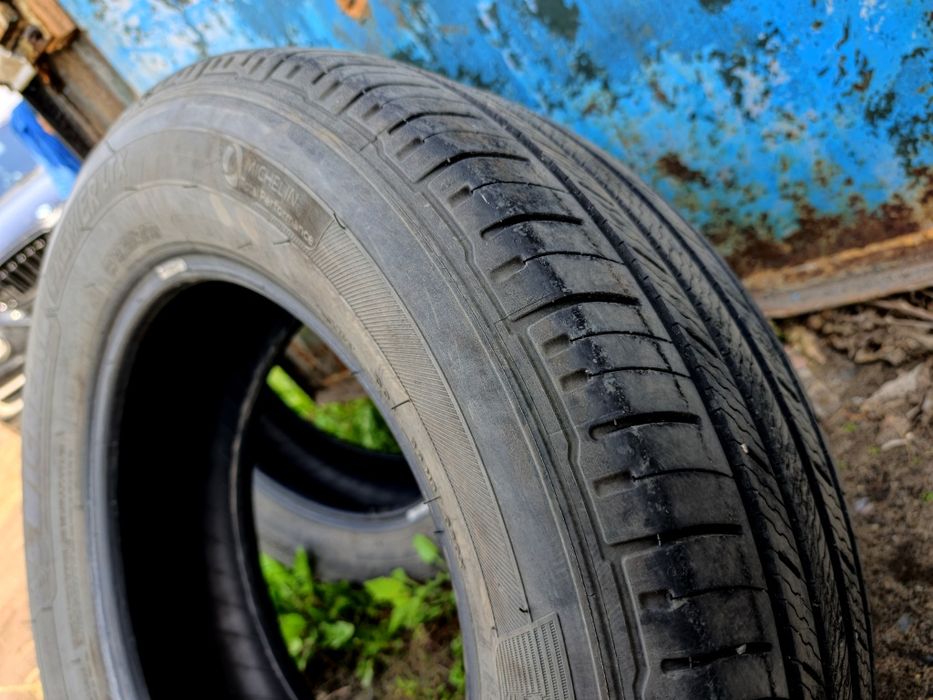 Продам летнюю резину MICHELIN R18