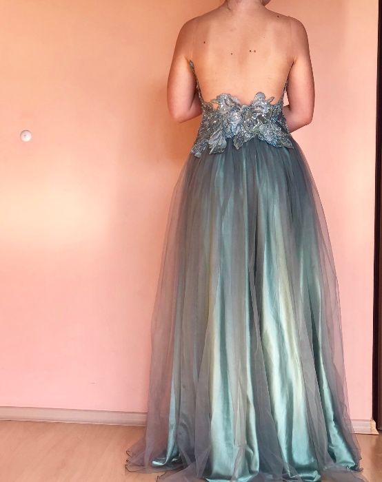 Намалена! Продавам официална рокля на известен български дизайнер