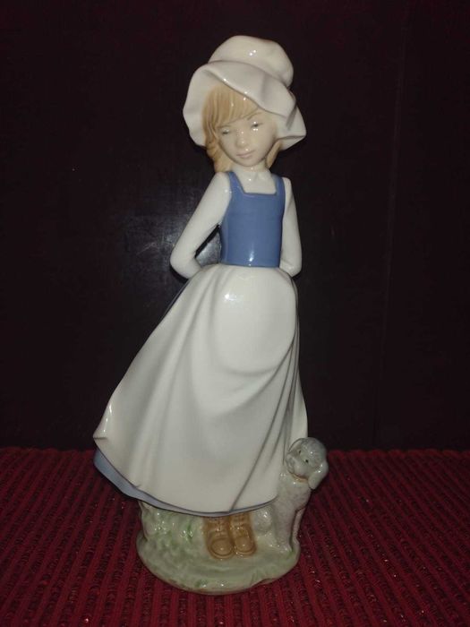 Lladro Nao bibelouri