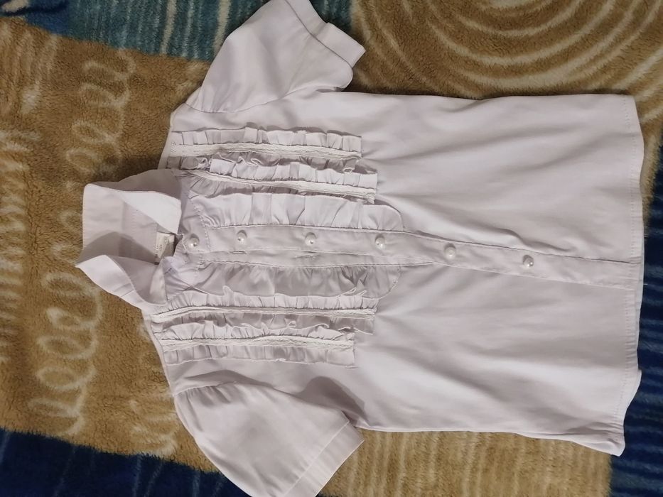 Продам брюки, блузки, юбки, сарафаны для девочек