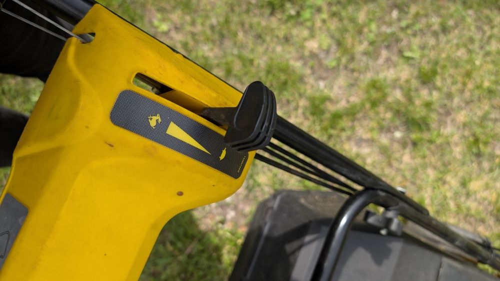 Бензинова самоходна косачка McCulloch