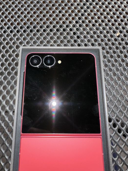 Samsung Galaxy Z Flip7