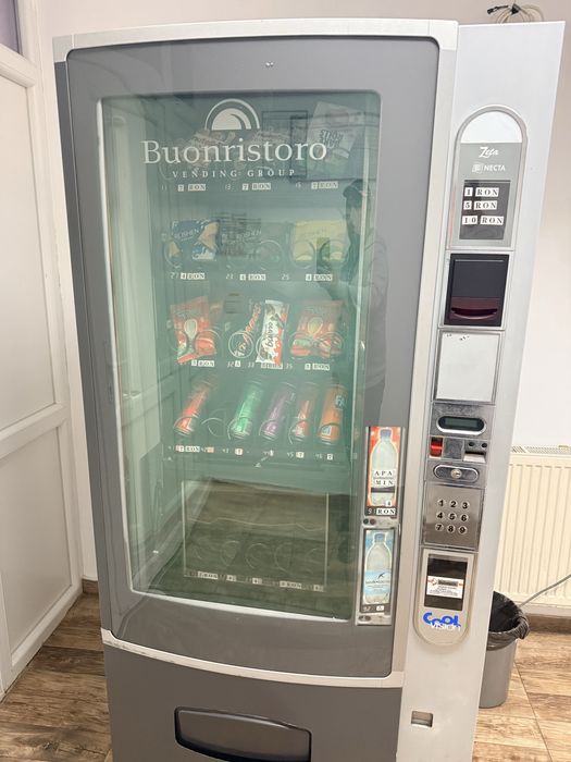 Vending machine  snaks&drinks