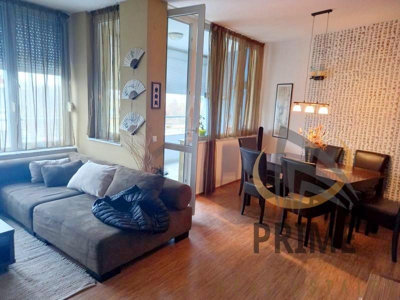 Дава се под наем Двустаен апартамент в Бургас, Славейков - 100 кв.м за 510 € - Снимка #2