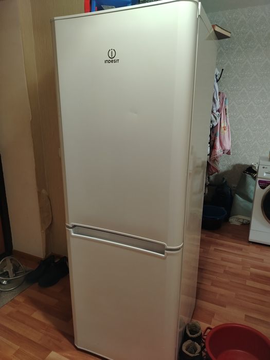Продам холодильник за 40 тыс