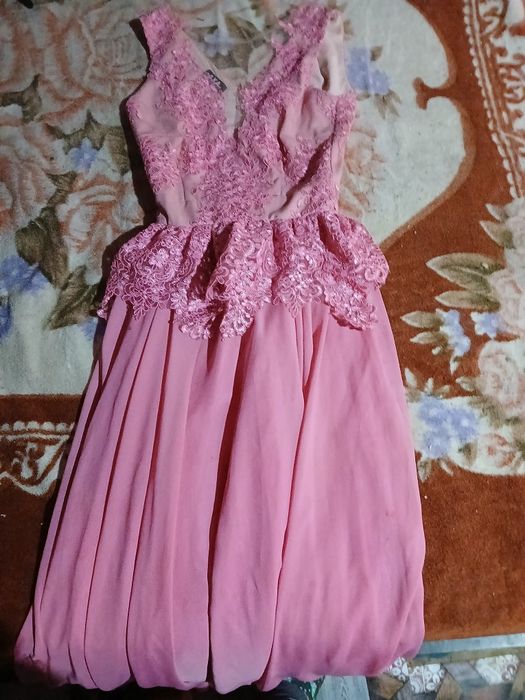 Rochiță cu dantela