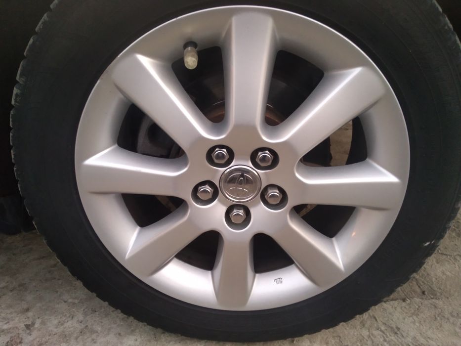 Тойота Авенсис 1.8 Toyota avensis. хечбек