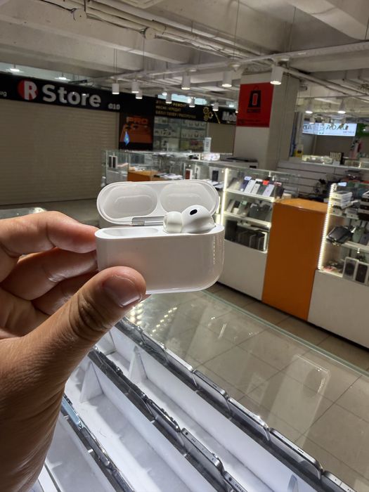 Airpods pro 3…….