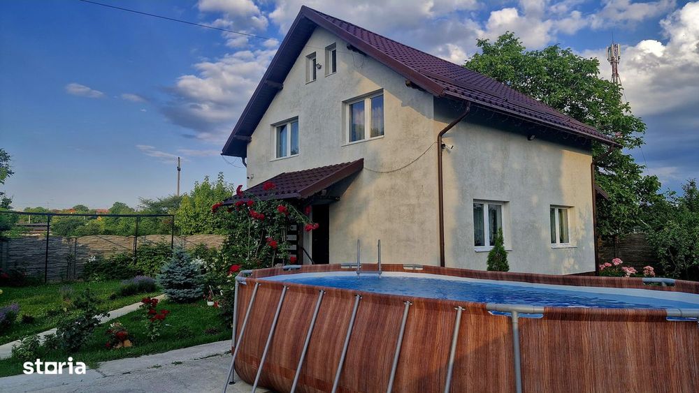 Casă cu piscină și mansardă, 740 mp teren