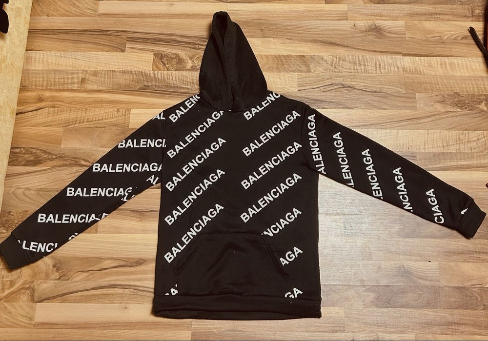 hanorac balenciaga