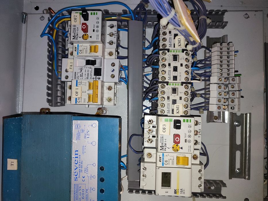 Распределительный щит автоматы