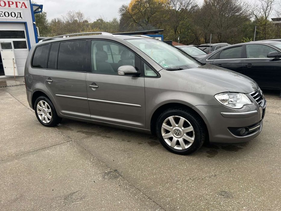 Vw toyran 2009 г 1.9 105 ks код на мотора BLS Фарове ксенон