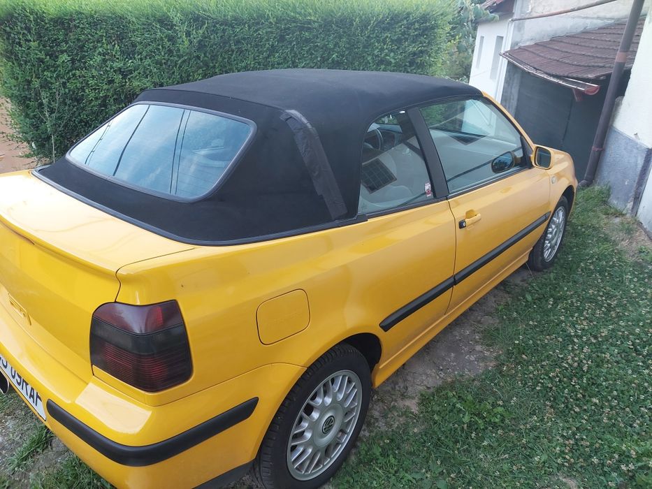 Vând VW Golf III-IV Cabriolet, fabricație 2000, motor 1.6  benzină, 2.700 euro negociabil