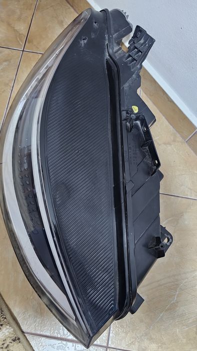Far dreapta volkswagen id 3 cod 10B 941 036 B