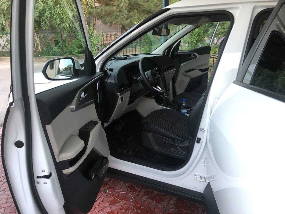 продаю KIA carens comfort